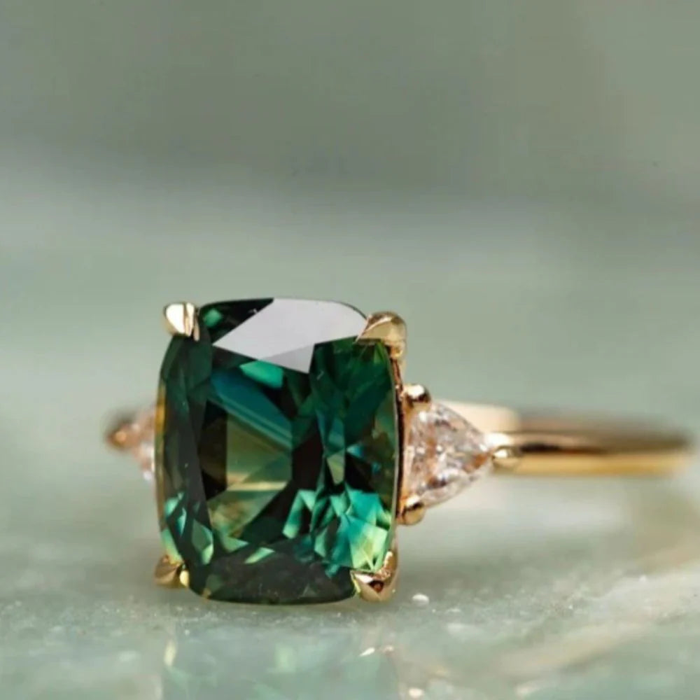 Vintage-Inspired Emerald Gemstone Gold Ring